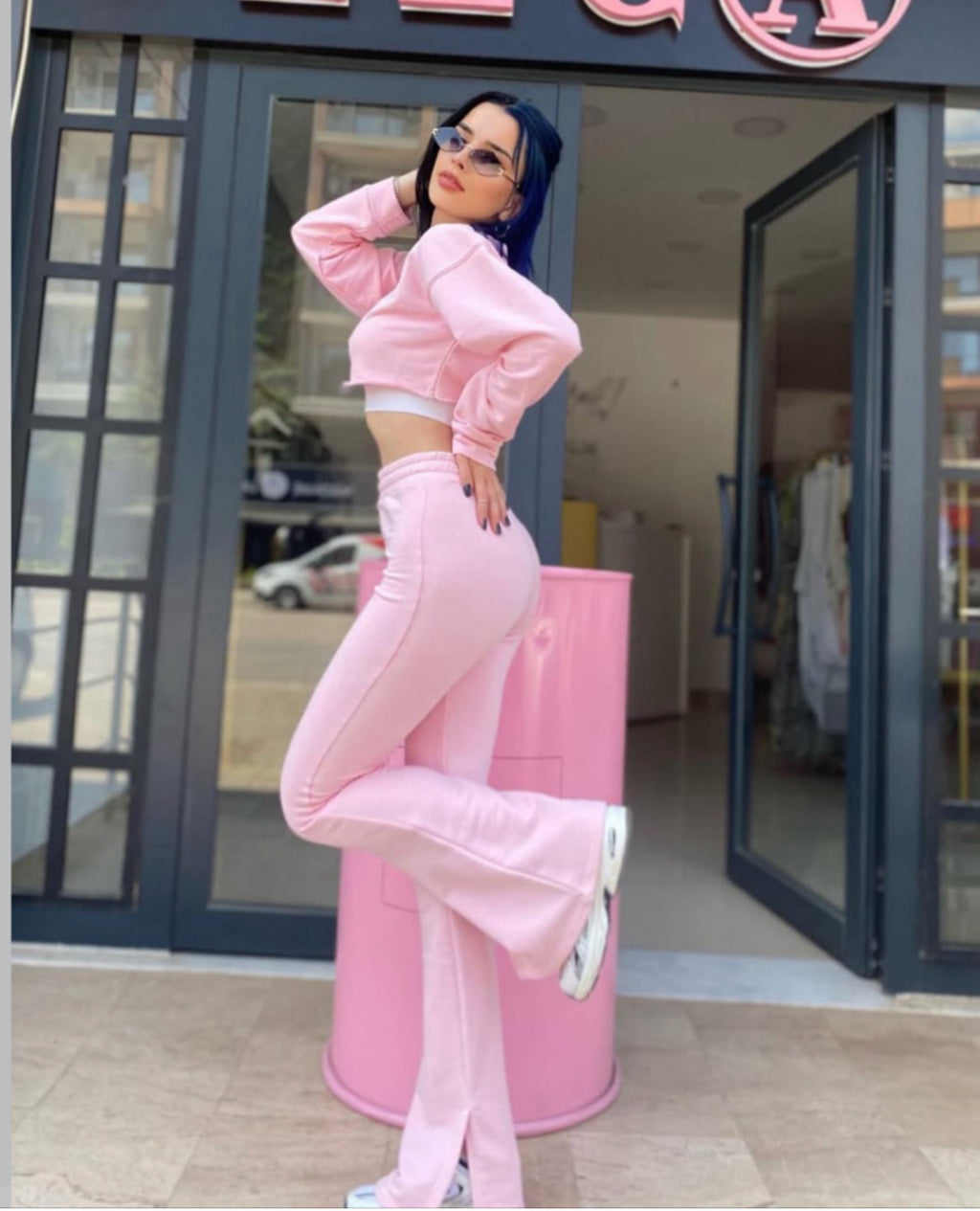 Pembe Crop Takım